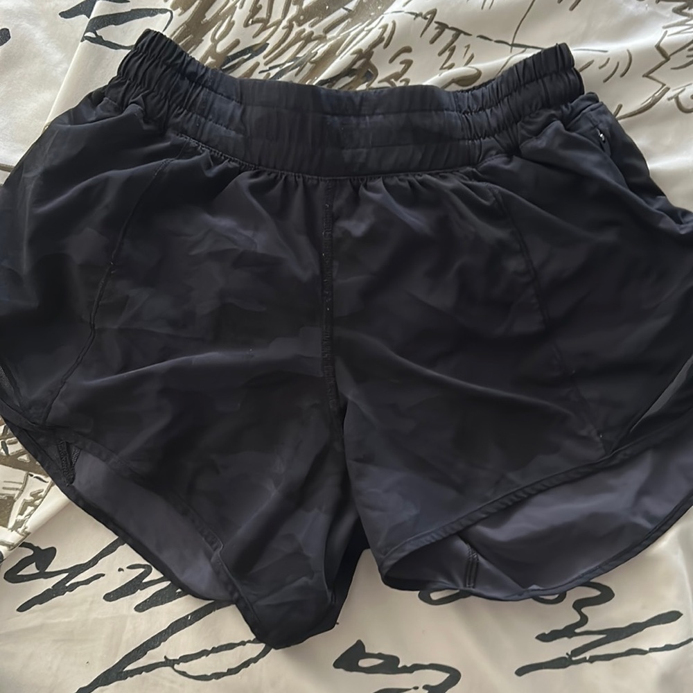 COPY - Lululemon Hotty Hot shorts